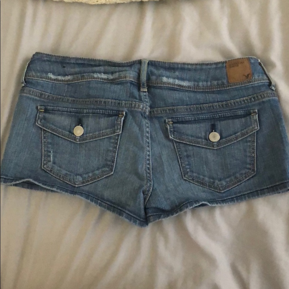 American Eagle Jean Shorts Size 6 - Picture 2 of 2